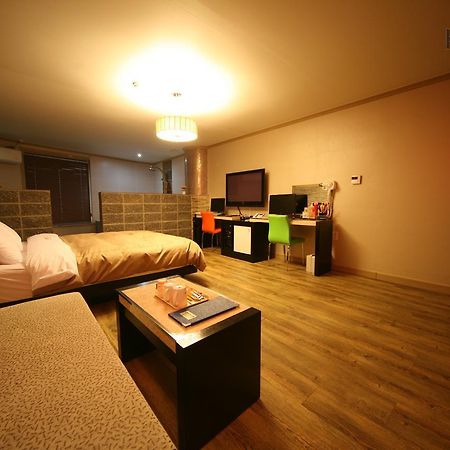Chuncheon Myeongdong Hotel Exterior photo
